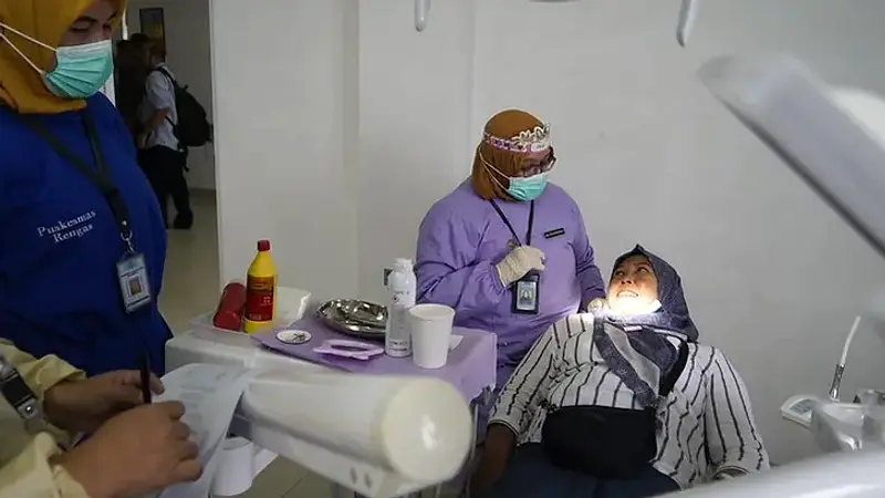 Lebih